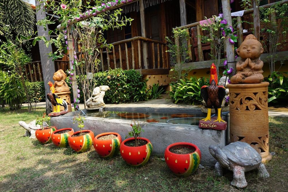 J & J Guesthouse Sukhothai Exterior photo